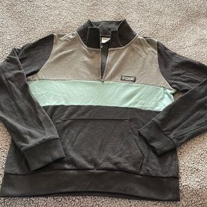 VS Pink size M quarter size color block